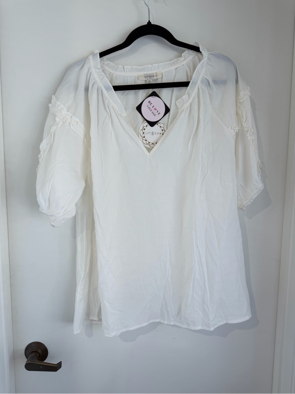 Umgee White V-Neck Peasant Blouse with Ruffle Trim-NWT